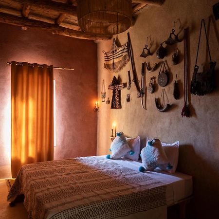 مبيت وإفطار آيت بن حدو Kasbah Tebi المظهر الخارجي الصورة
