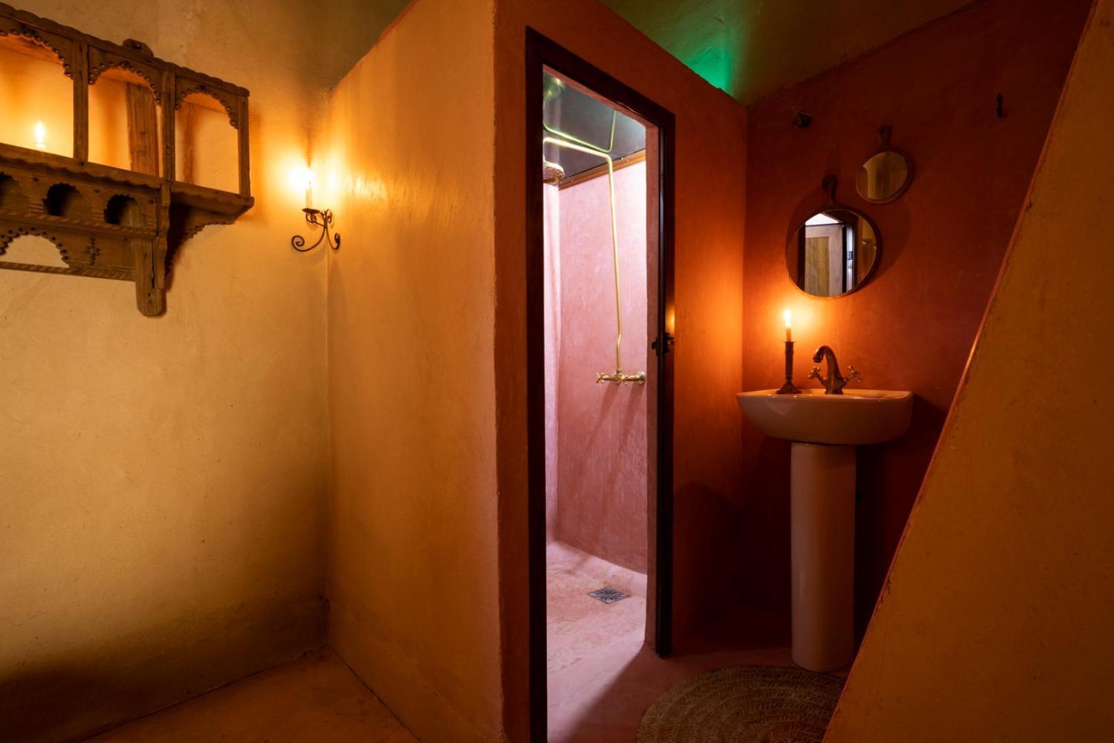 مبيت وإفطار آيت بن حدو Kasbah Tebi المظهر الخارجي الصورة
